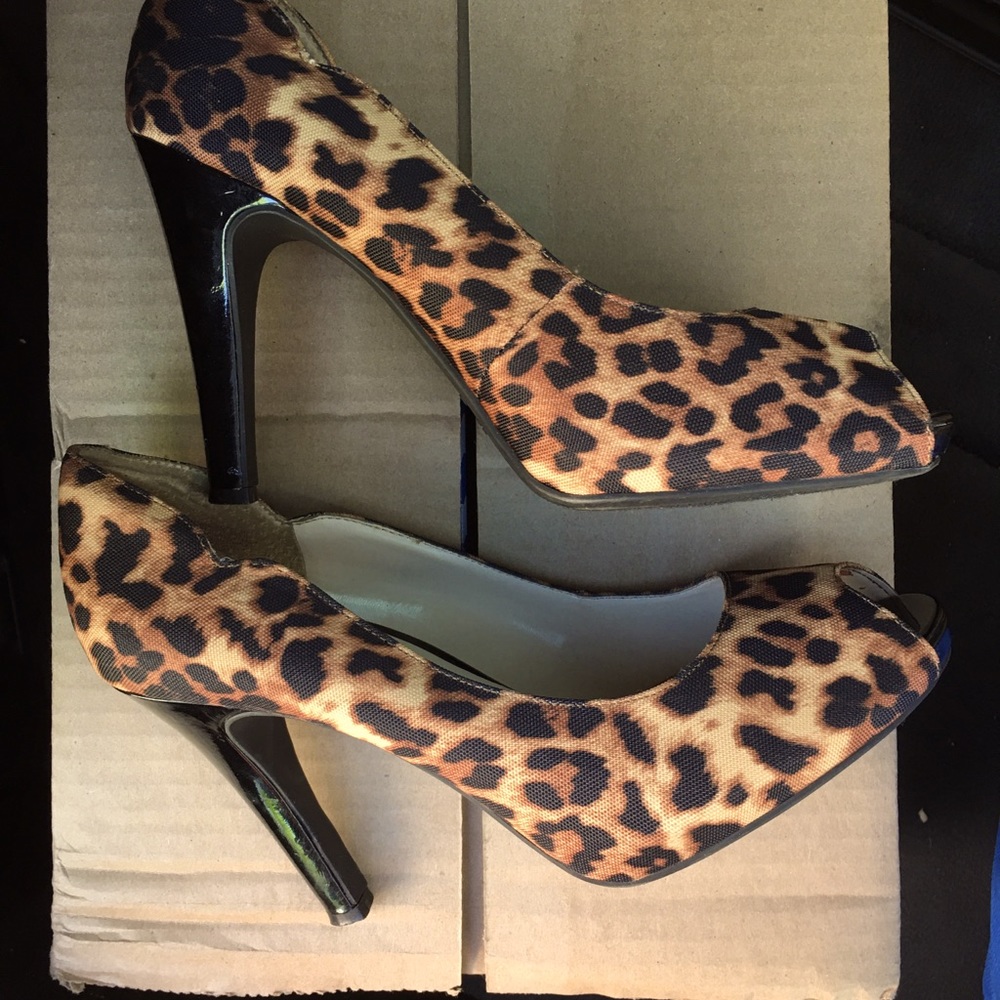 Nine West Leopard Peep-toe Pumps
